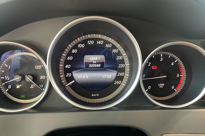 Hvid Mercedes C200 d fra 2013