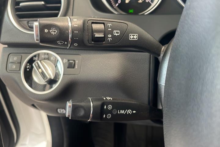 Hvid Mercedes C200 d fra 2013