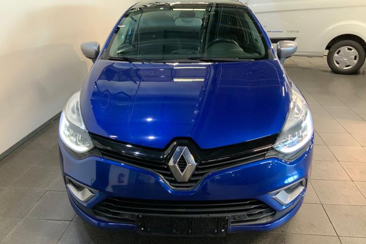 Blå Renault Clio IV fra 2017