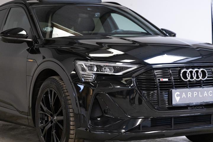 Sort Audi e-tron fra 2020