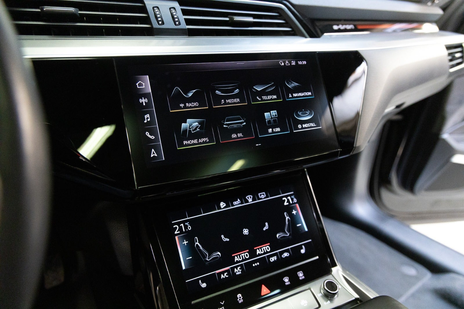 Sort Audi e-tron fra 2020