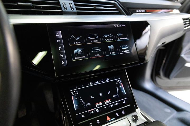 Sort Audi e-tron fra 2020
