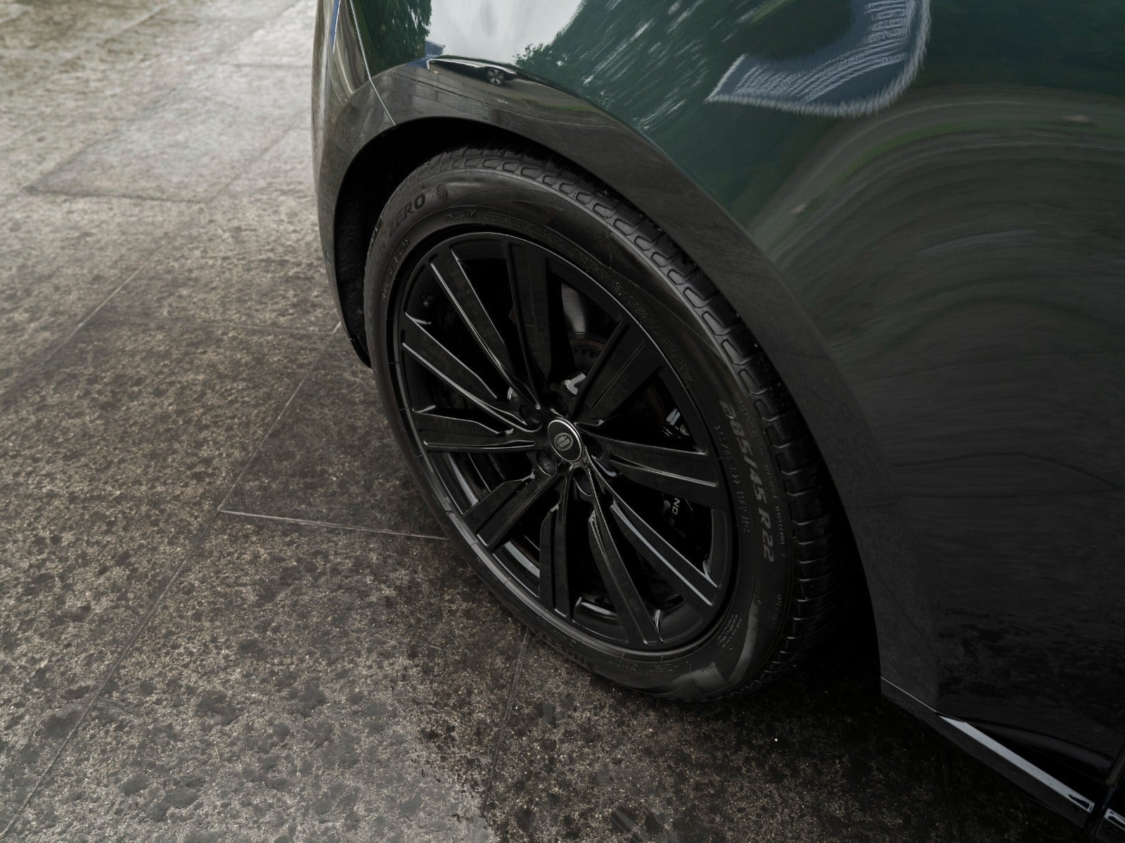 Grøn Land Rover Range Rover fra 2023