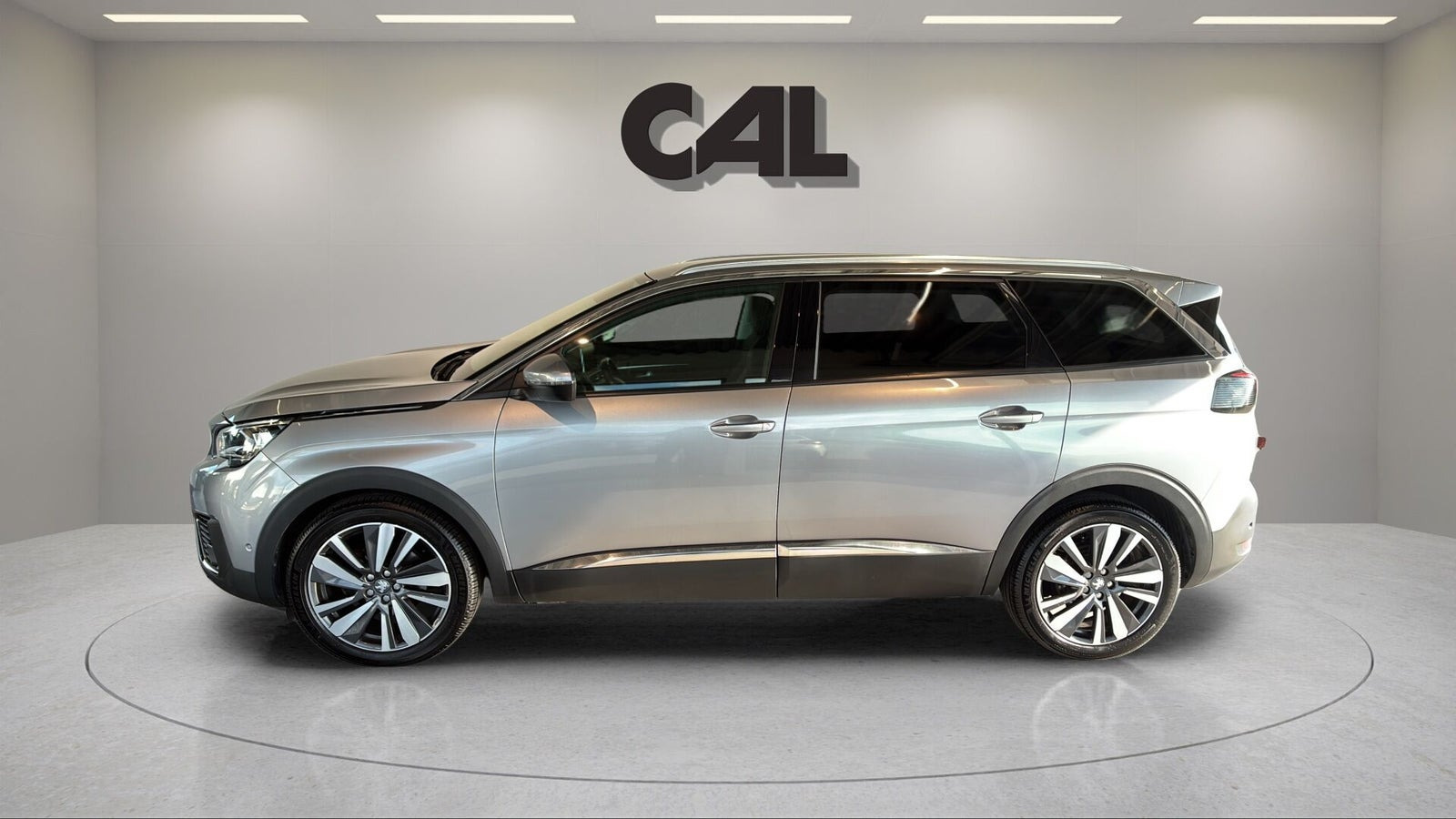 Sølv Peugeot 5008 fra 2020