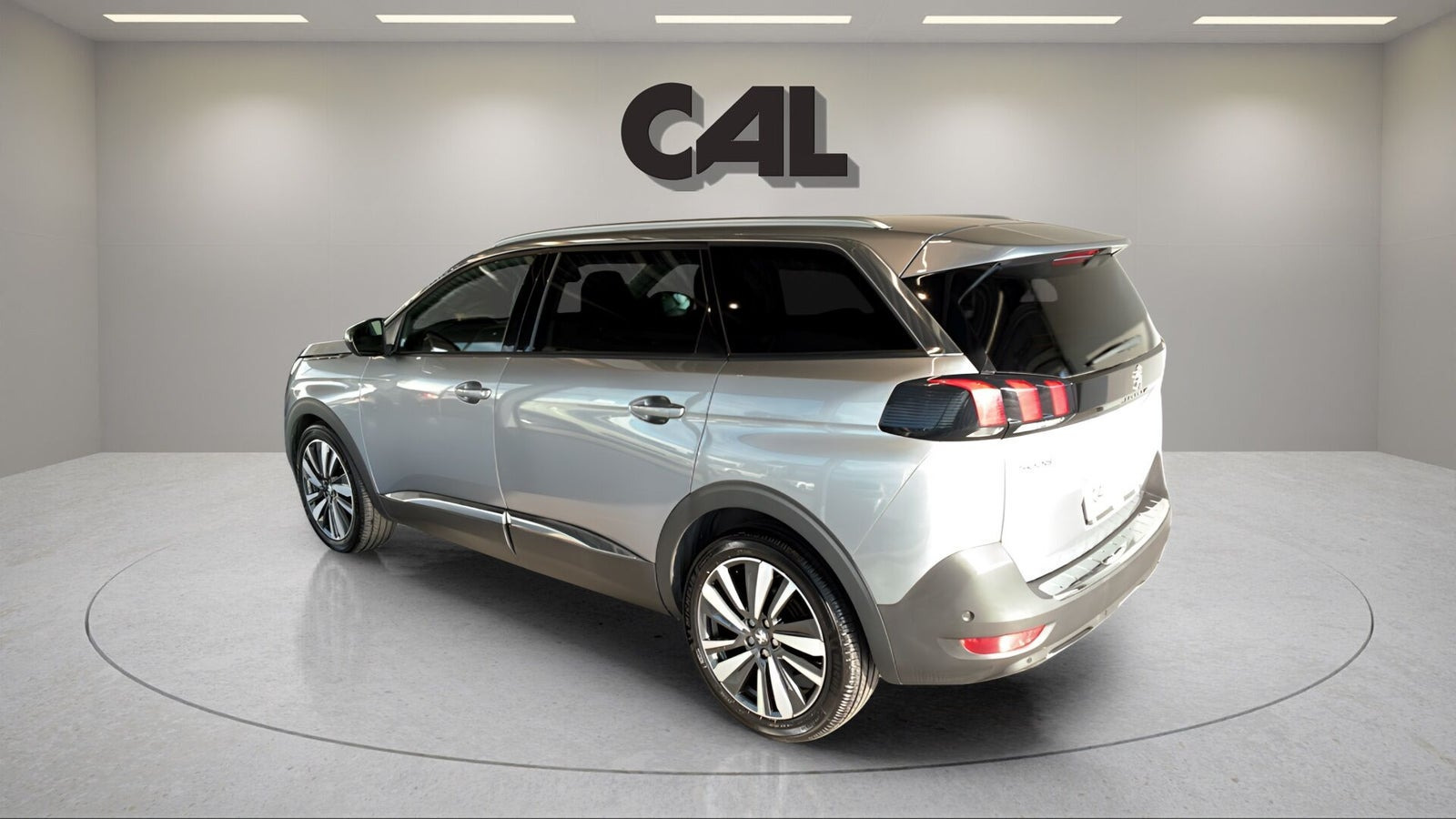 Sølv Peugeot 5008 fra 2020