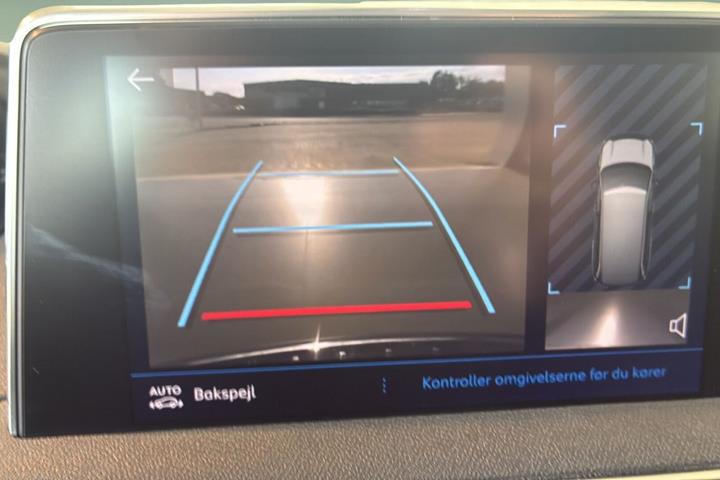 Sølv Peugeot 5008 fra 2020