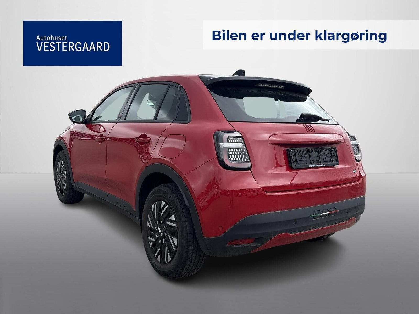 Rød Fiat 600e fra 2023