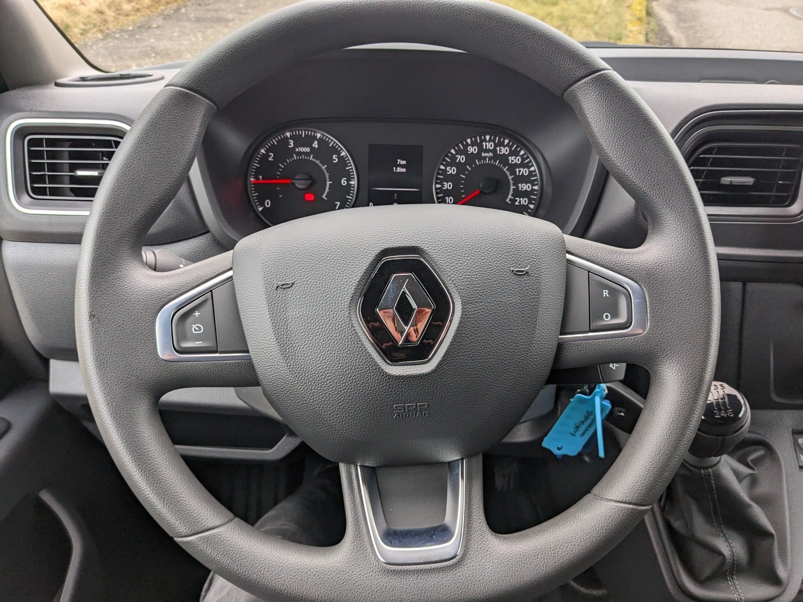 Hvid Renault Master IV T33 fra 2023