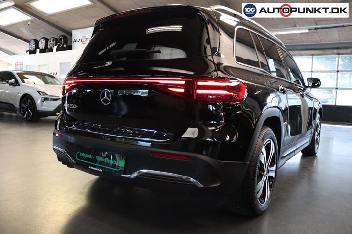 Sort Mercedes EQB250+ fra 2024