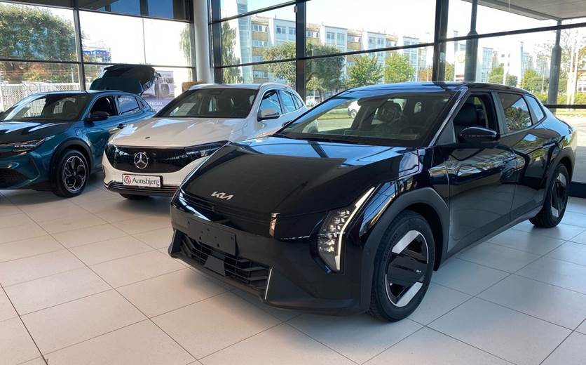 Kia EV4 81 Long Range Prestige Fastback
