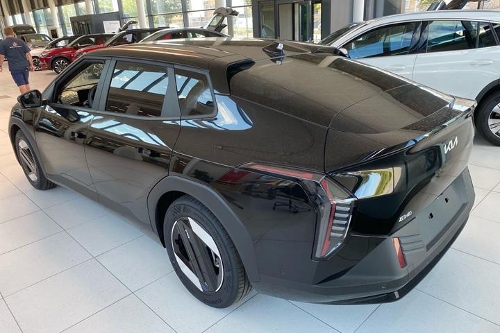 Sort Kia EV4 fra 2026