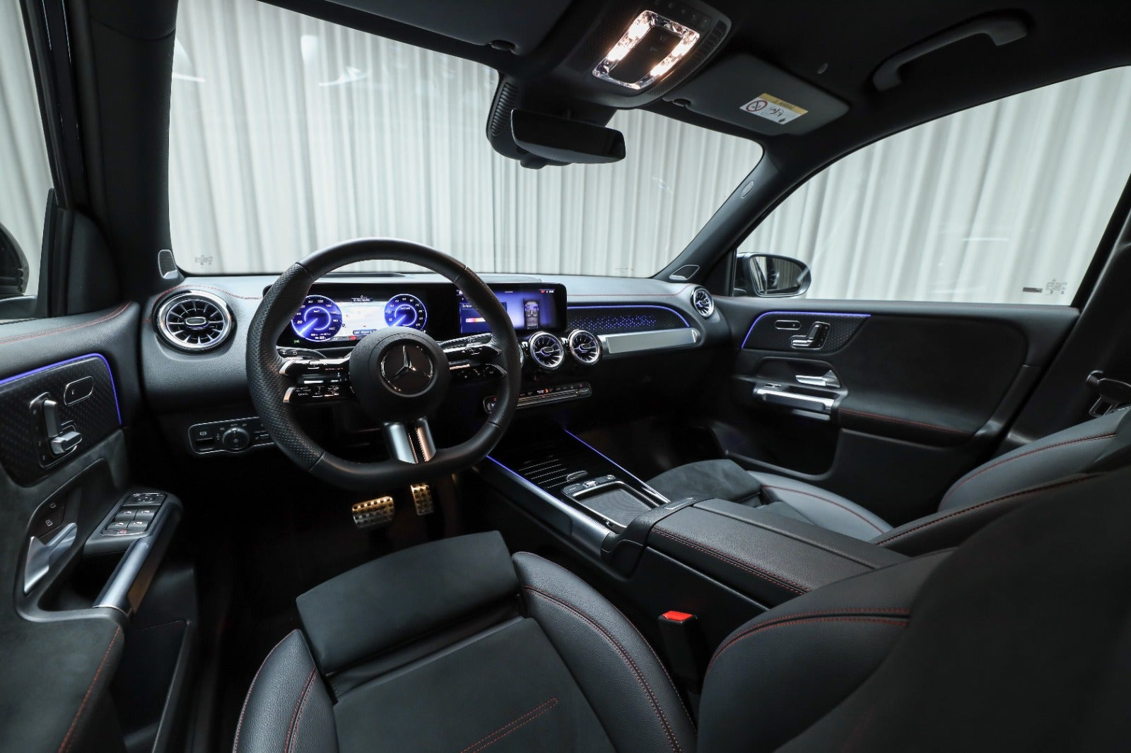 Sort Mercedes EQB250+ fra 2026