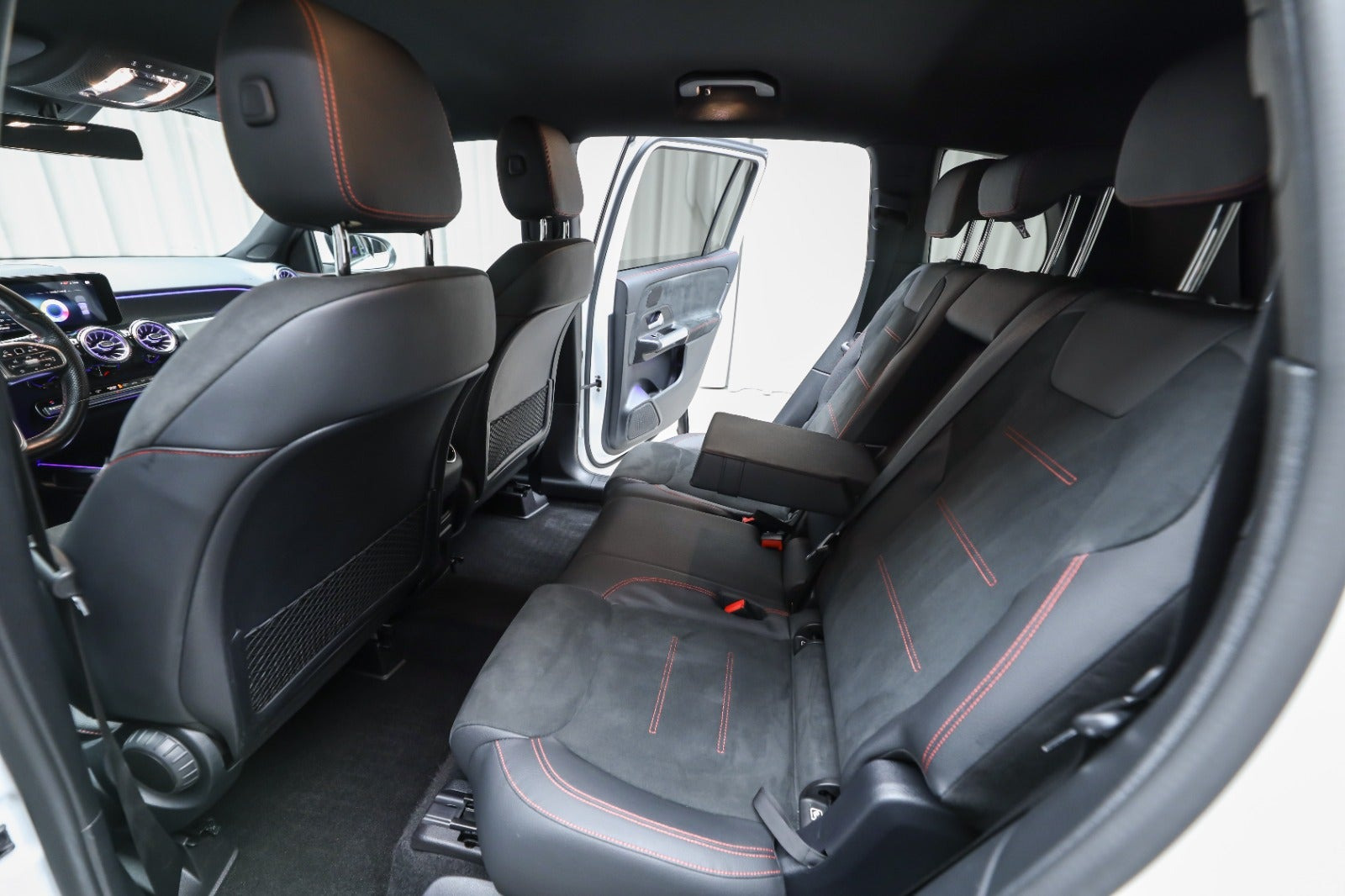 Hvid Mercedes GLB200 fra 2022