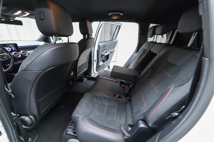Hvid Mercedes GLB200 fra 2022