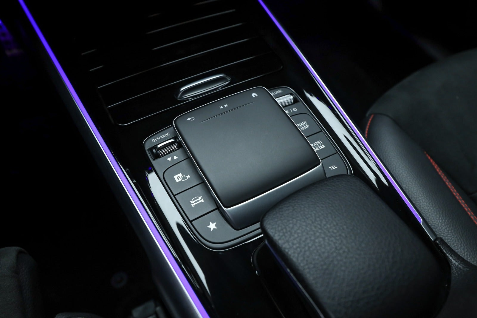 Hvid Mercedes GLB200 fra 2022
