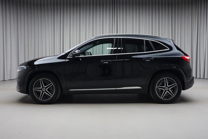 Sort Mercedes EQA350 fra 2025