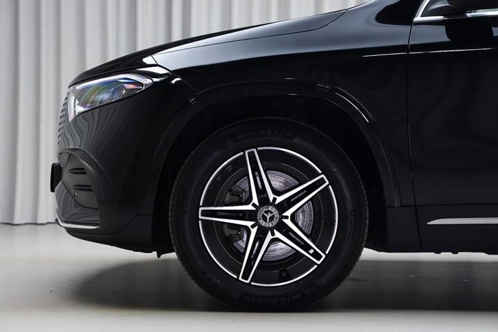 Sort Mercedes EQA350 fra 2025