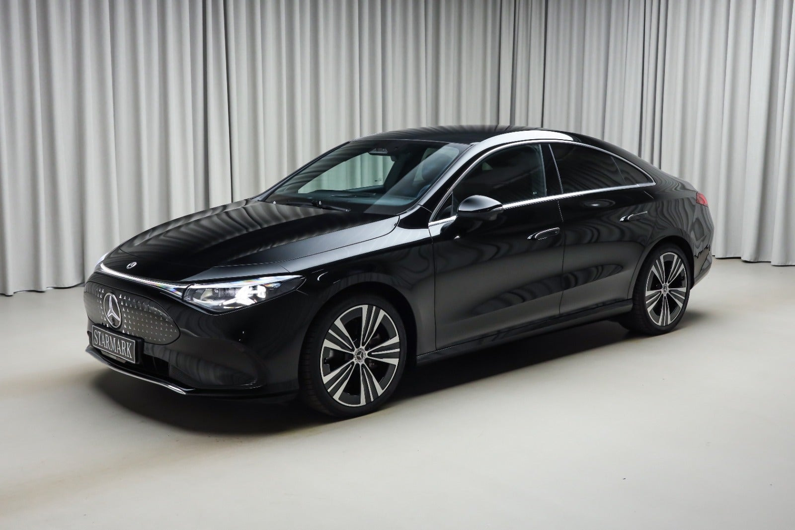 Sort Mercedes CLA250+ fra 2025