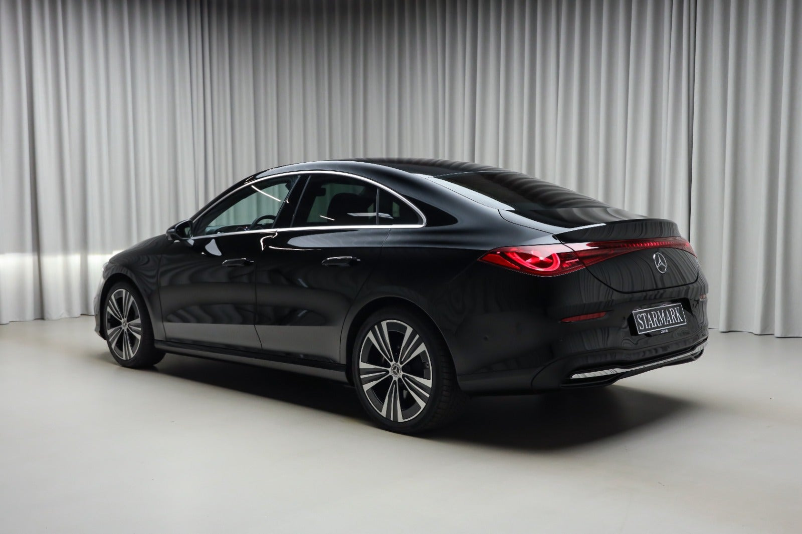 Sort Mercedes CLA250+ fra 2025