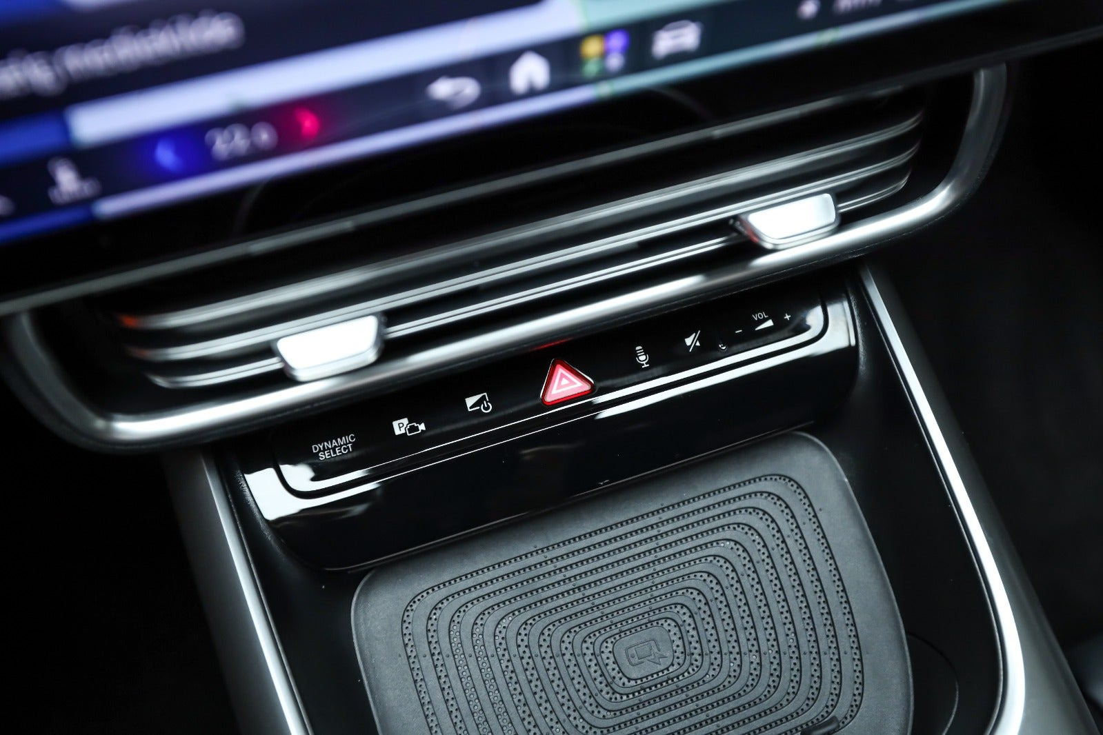 Sort Mercedes CLA250+ fra 2025