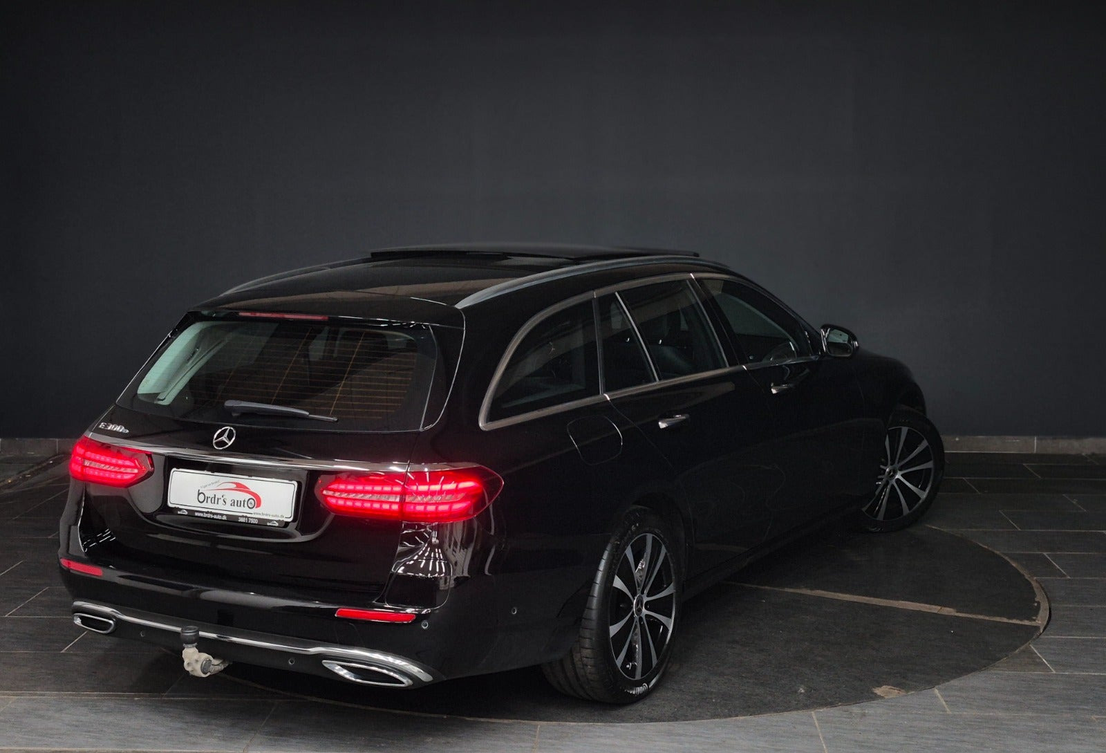 Sort Mercedes E300 e fra 2022