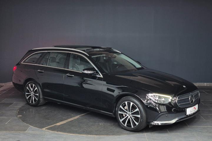 Sort Mercedes E300 e fra 2022