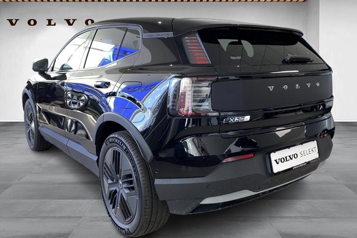 Sort Volvo EX30 Cross Country fra 2025