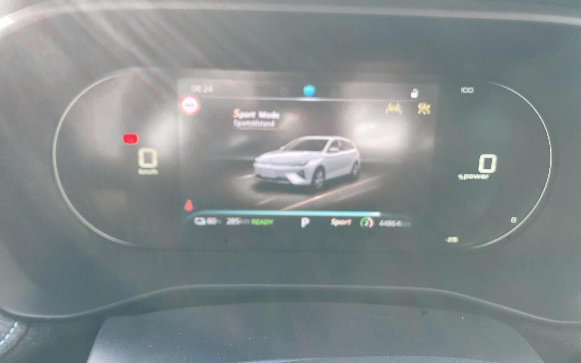 Rød MG MG5 Electric fra 2023