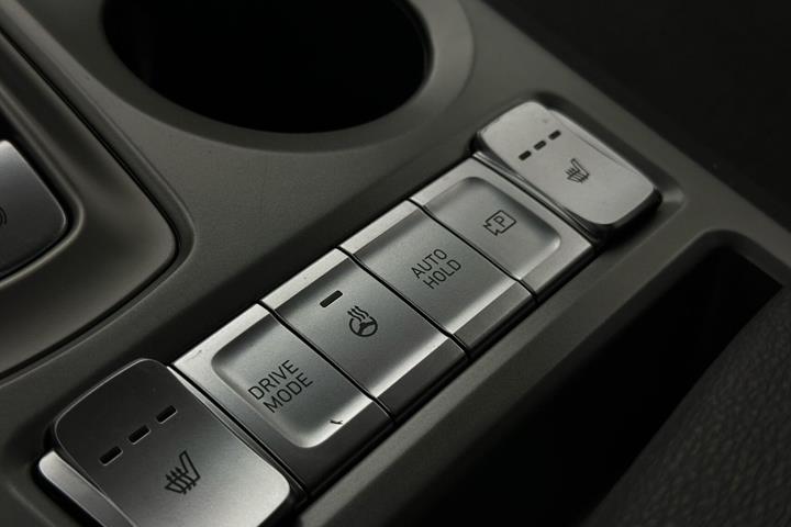 Hvid Hyundai Kona fra 2023