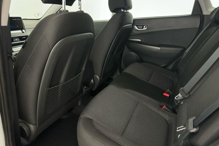 Hvid Hyundai Kona fra 2023