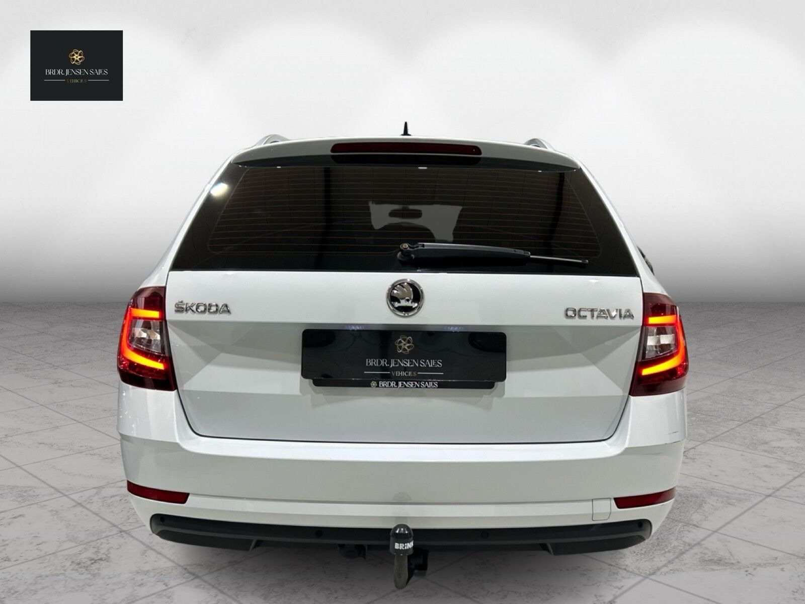 Hvid Skoda Octavia fra 2019