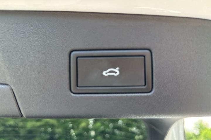 Hvid VW ID.5 fra 2025