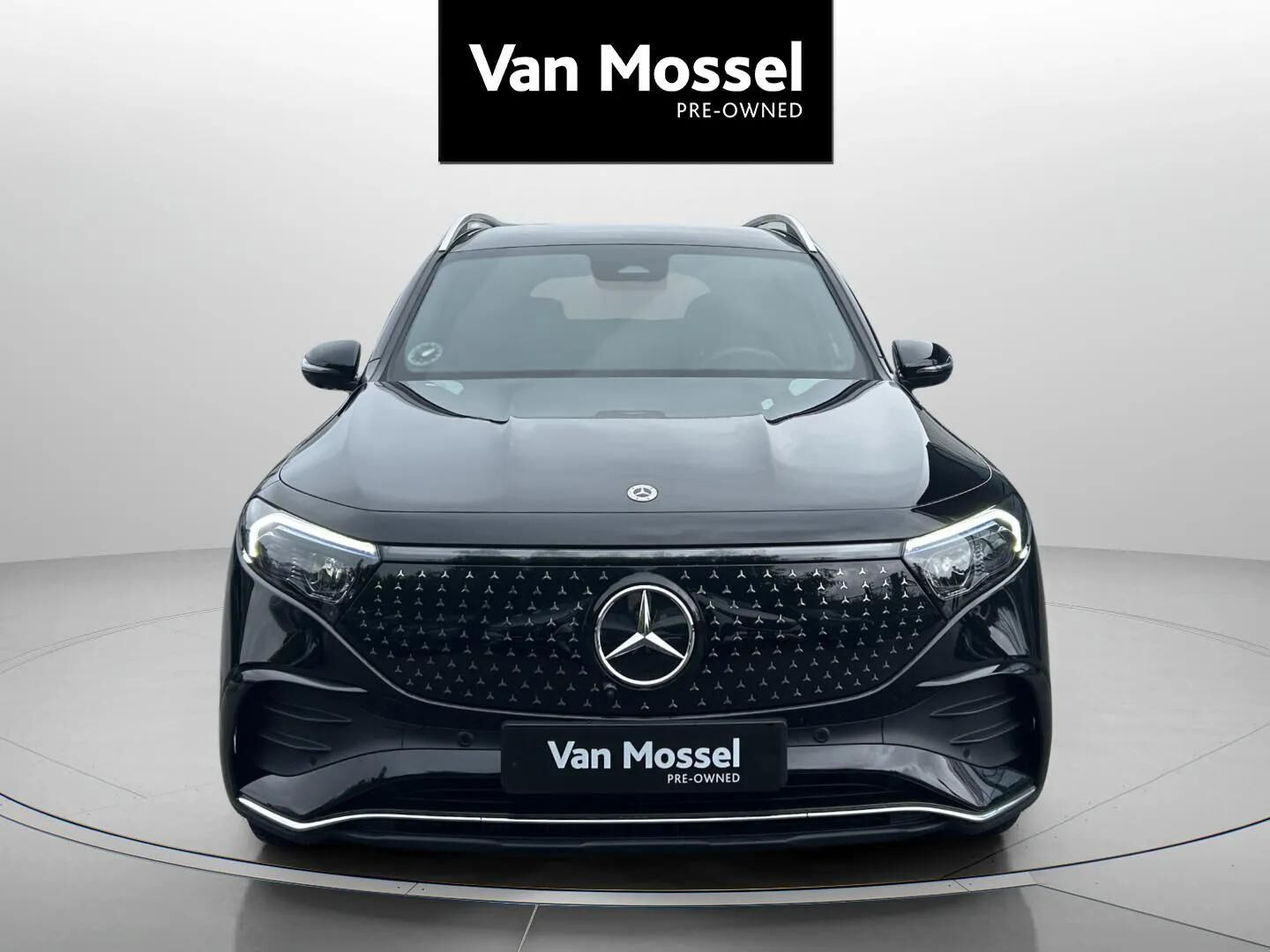 Sort Mercedes EQB 250+ fra 2025