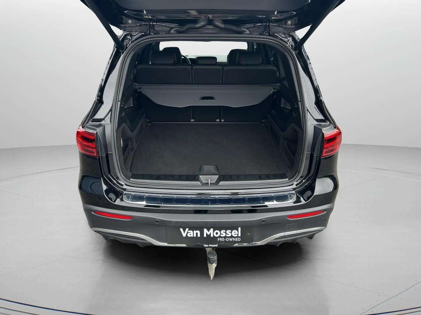 Sort Mercedes EQB 250+ fra 2025