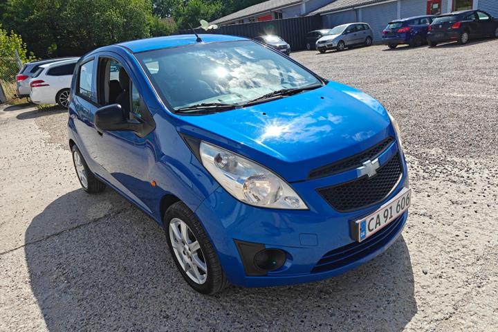 Gul Chevrolet Spark fra 2010