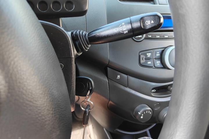 Gul Chevrolet Spark fra 2010