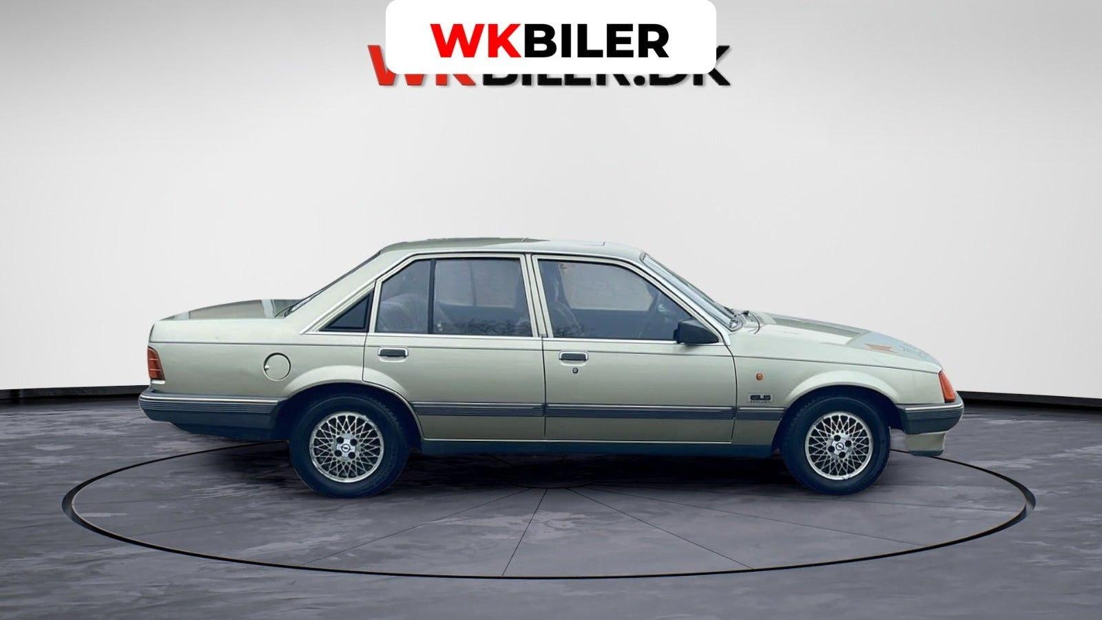 Grøn Opel Rekord fra 1986
