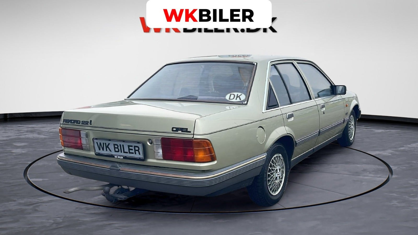 Grøn Opel Rekord fra 1986