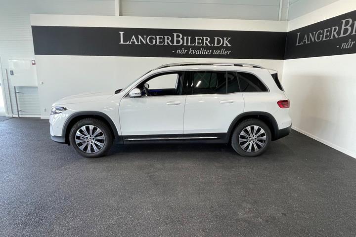 Hvid Mercedes EQB250+ fra 2026