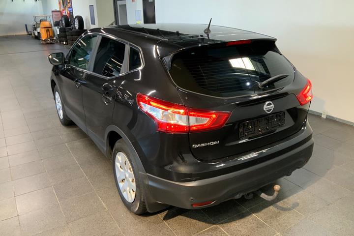 Sort Nissan Qashqai fra 2016