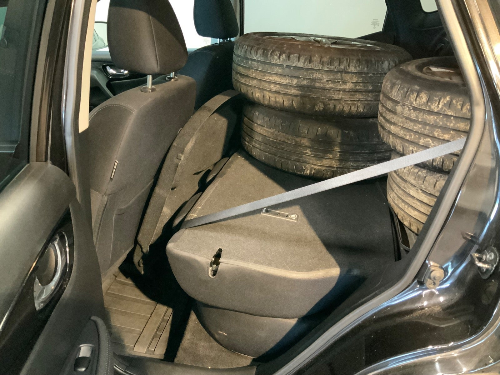 Sort Nissan Qashqai fra 2016