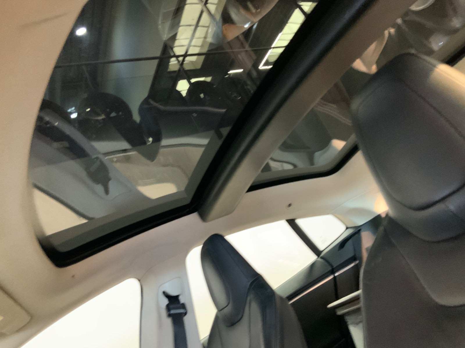 Grå Tesla Model S fra 2014