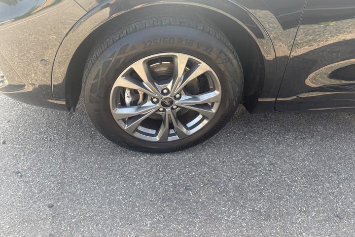undefined Ford Kuga fra 2020