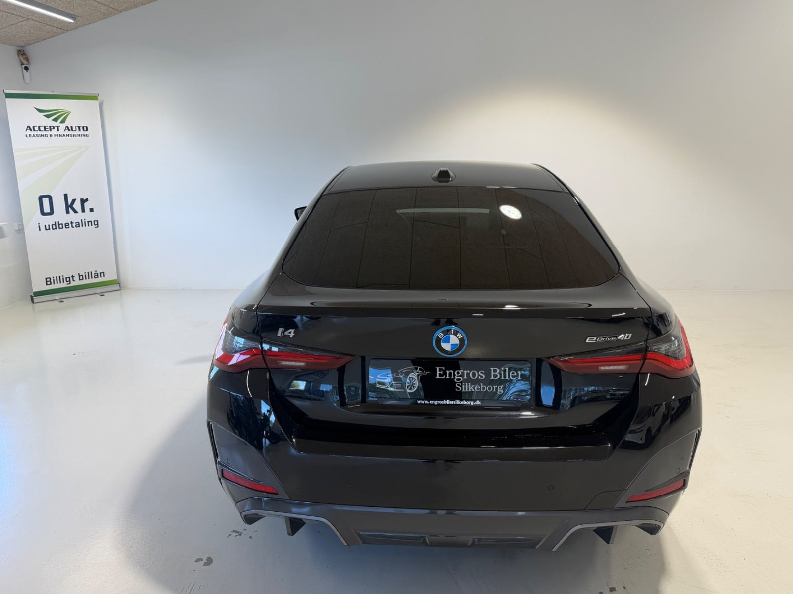 Sort BMW i4 fra 2023