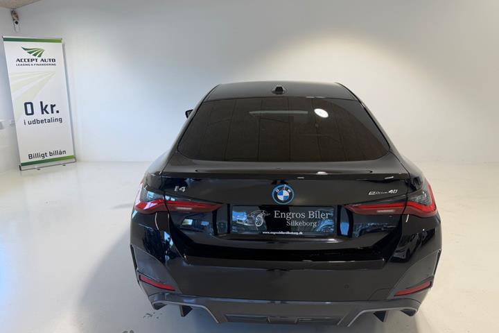 Sort BMW i4 fra 2023