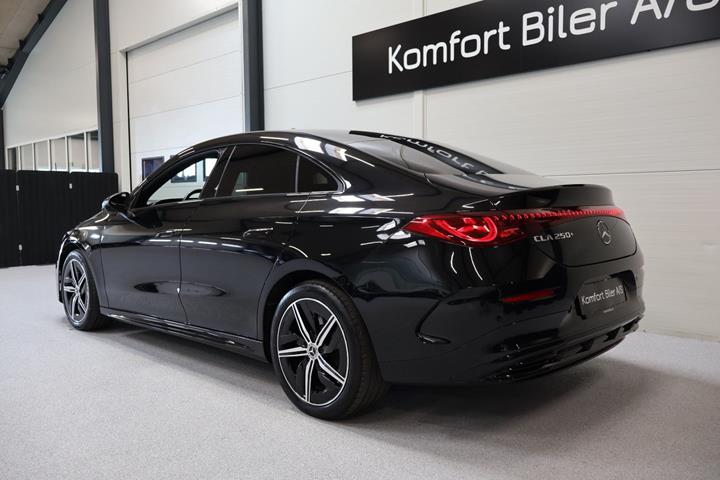 Sort Mercedes CLA250+ fra 2025