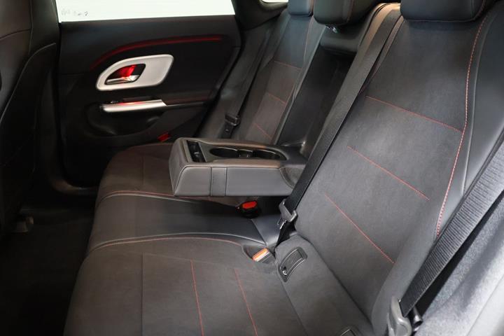 Sort Mercedes CLA250+ fra 2025