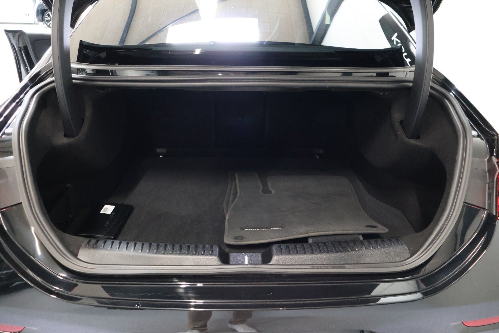 Sort Mercedes CLA250+ fra 2025