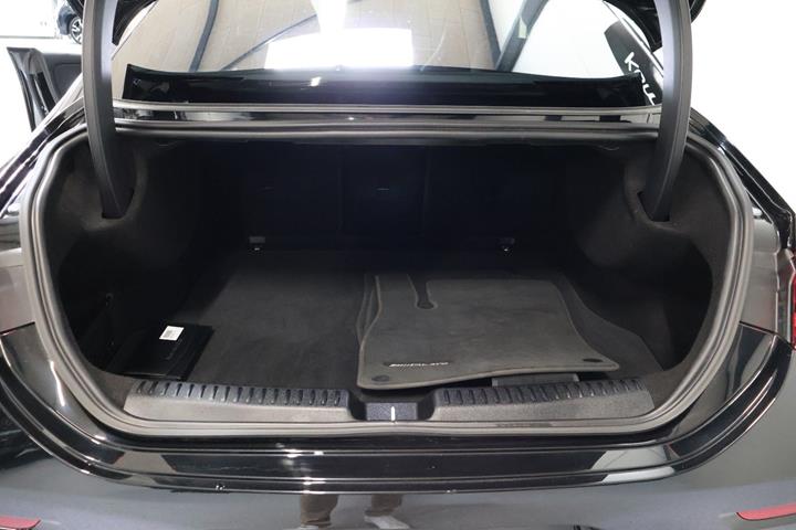 Sort Mercedes CLA250+ fra 2025