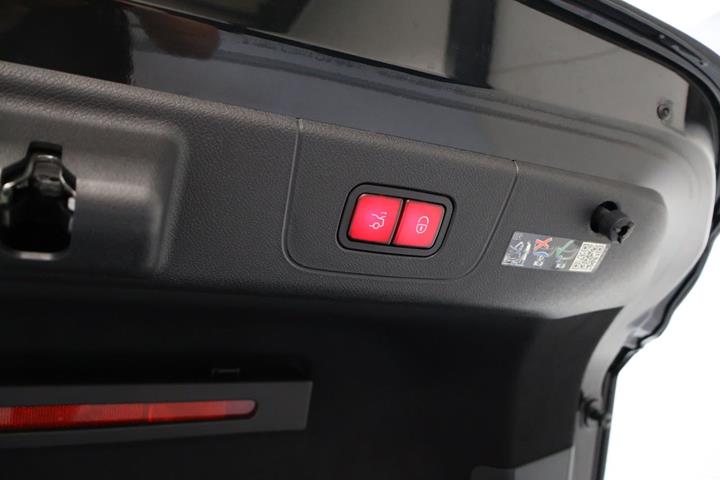 Sort Mercedes CLA250+ fra 2025